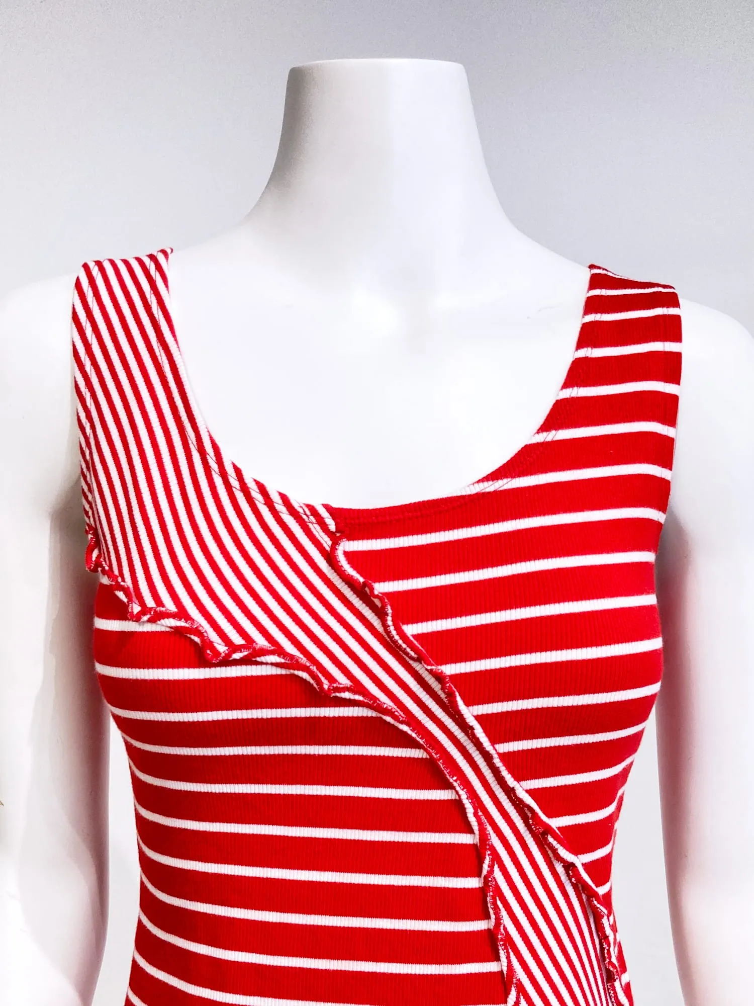 Ann Max striped red and white patchwork knit singlet