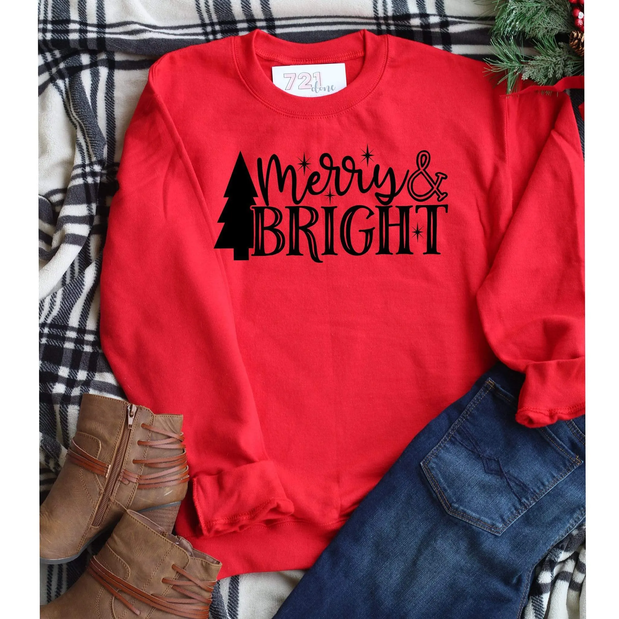 Boyfriend fit Crew neck Merry and bright sweatshirt for holiday time