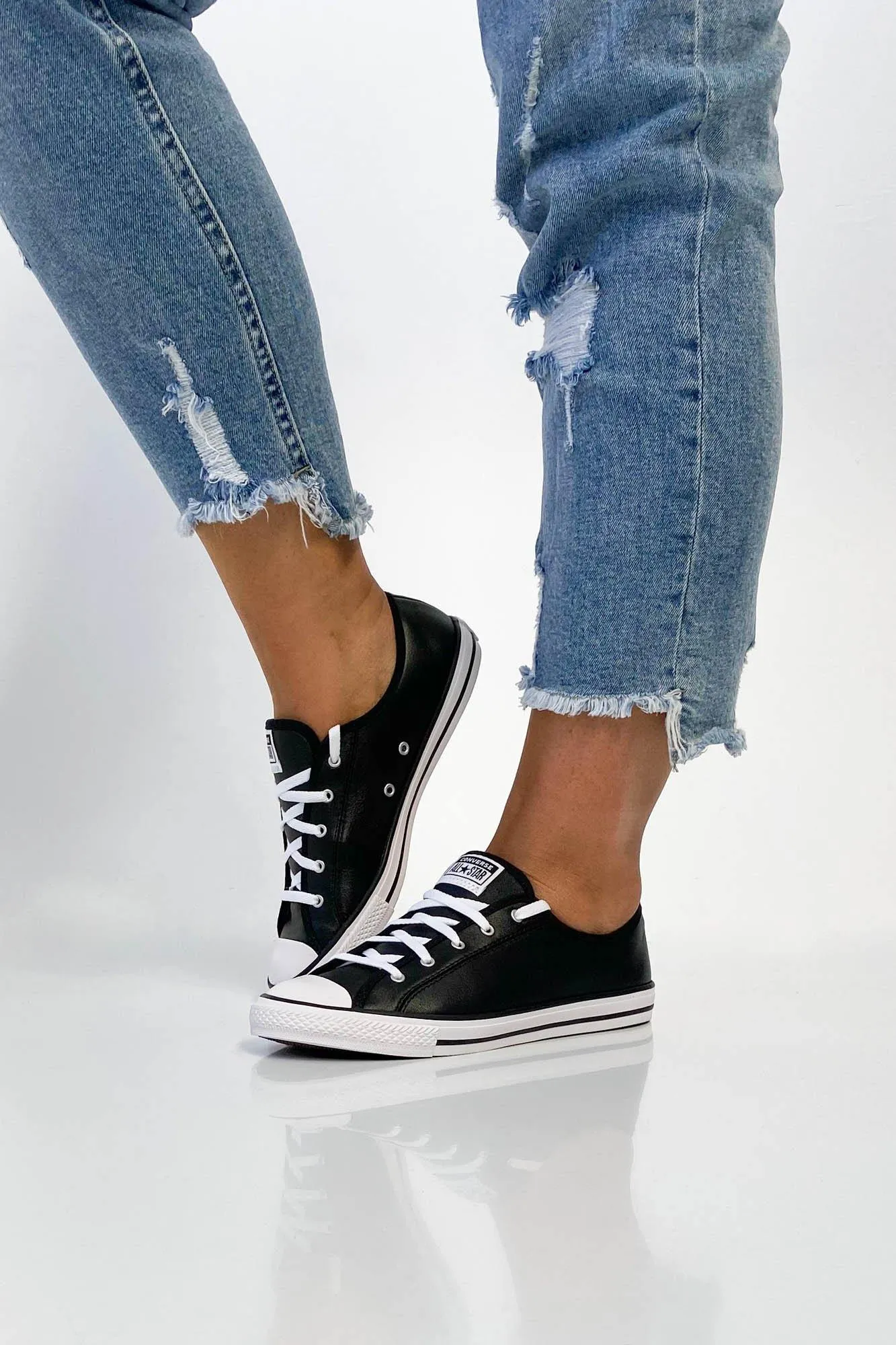 Converse Chuck Taylor Dainty Leather Low Black