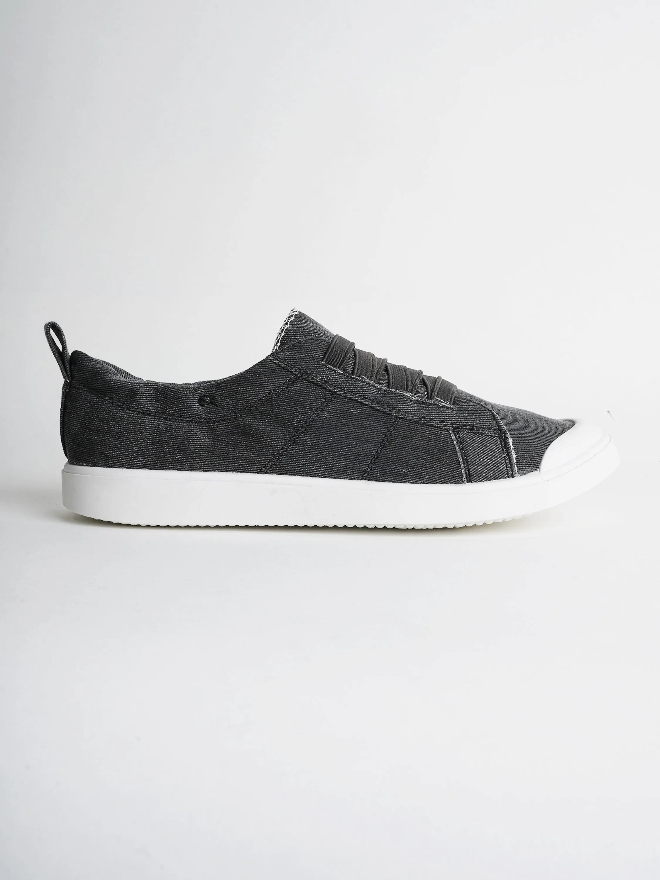 Taylor Low-top Slip-on Sneakers